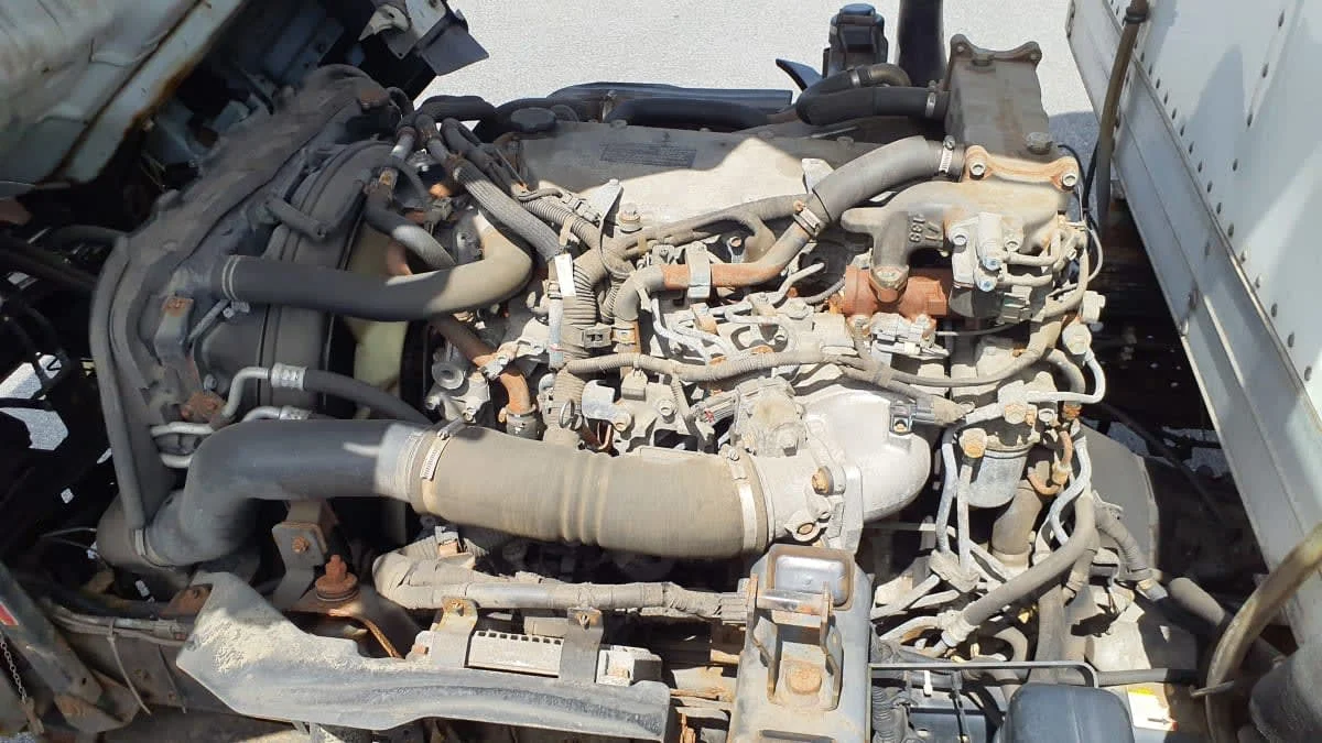 2020 Isuzu NQR in Norwood, MA — photo 10