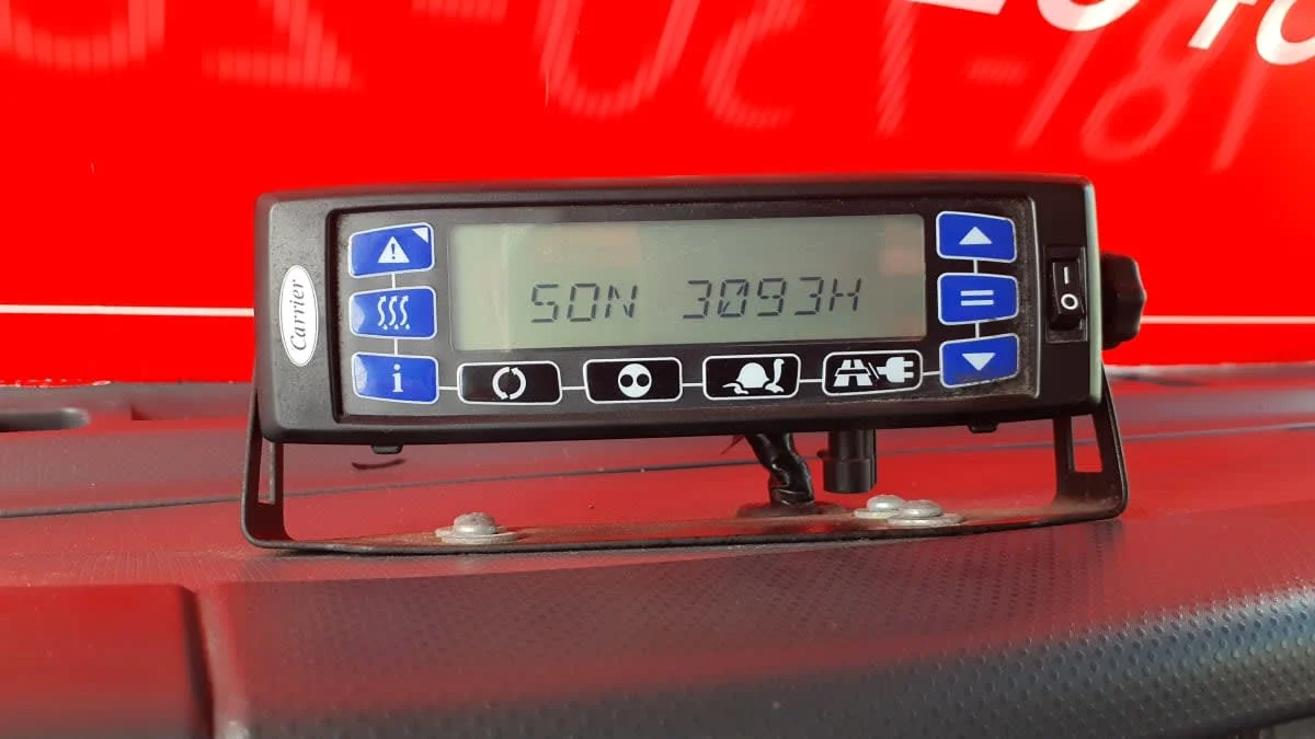 2020 Isuzu NQR in Norwood, MA — photo 12