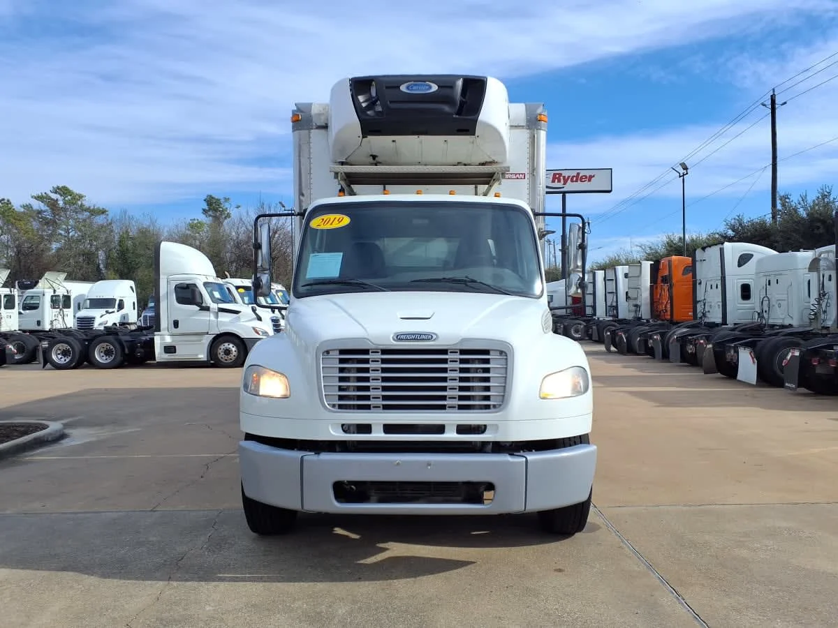 2019 Freightliner M2 106 - image 2