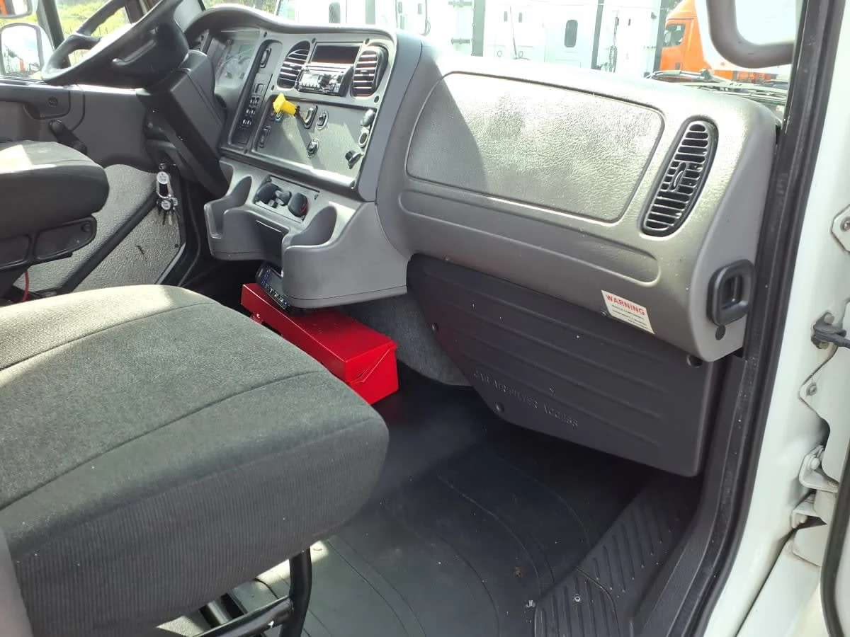 2019 Freightliner M2 106 - image 12