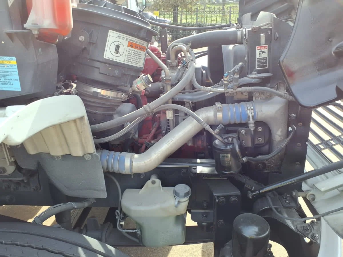 2019 Freightliner M2 106 - image 11