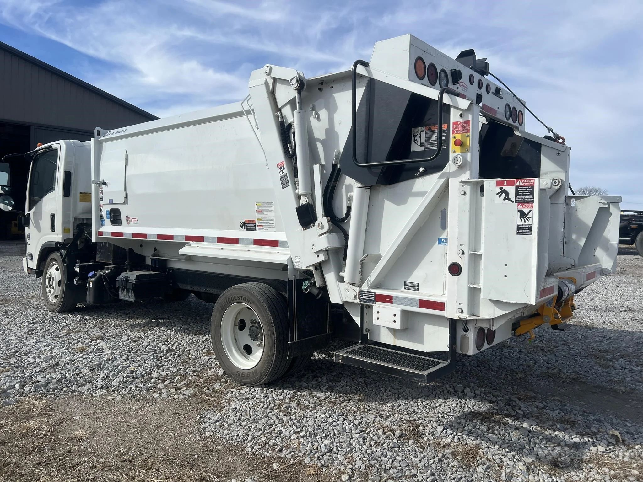2023 Hino — photo 3