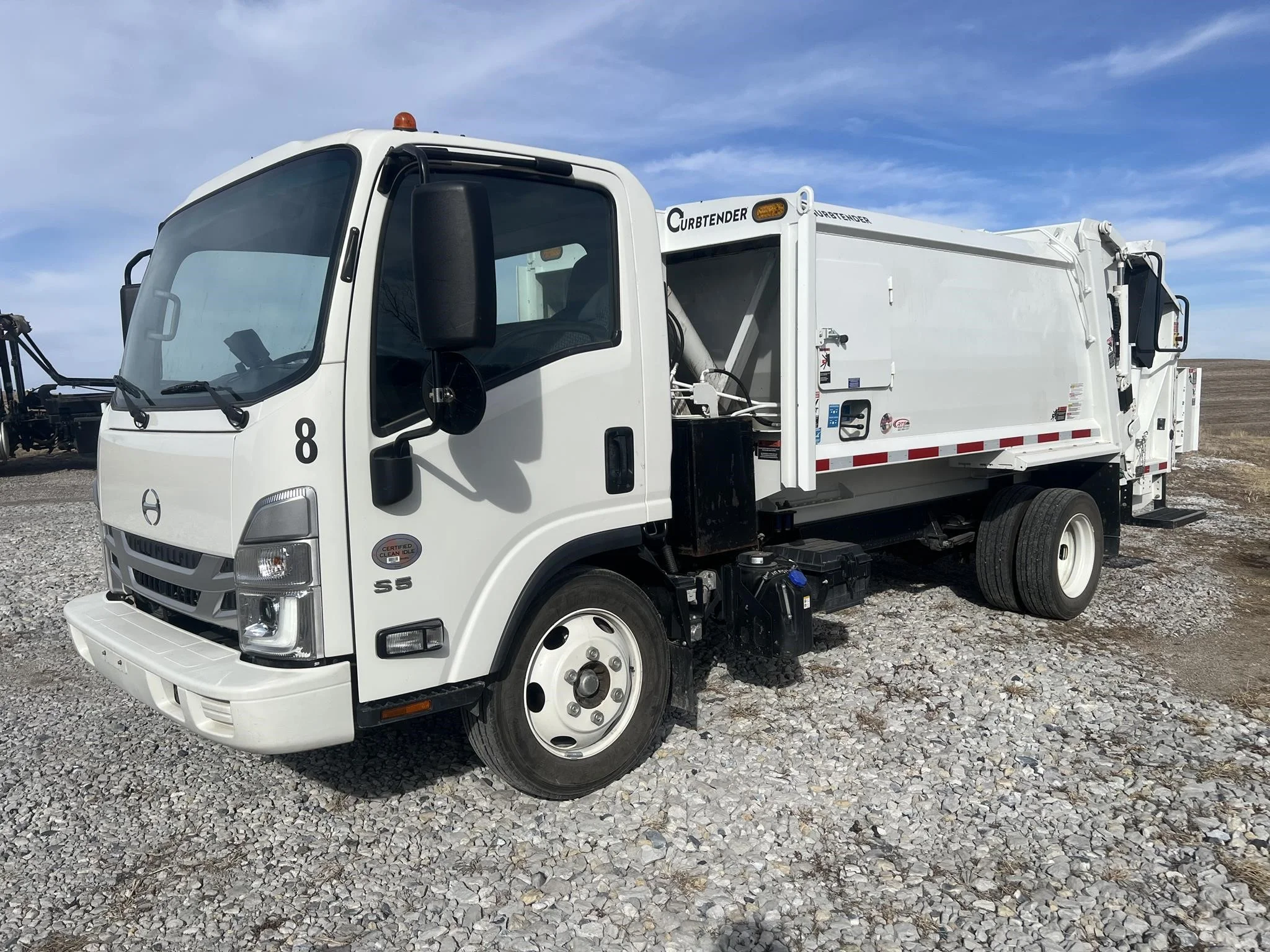 2023 Hino 