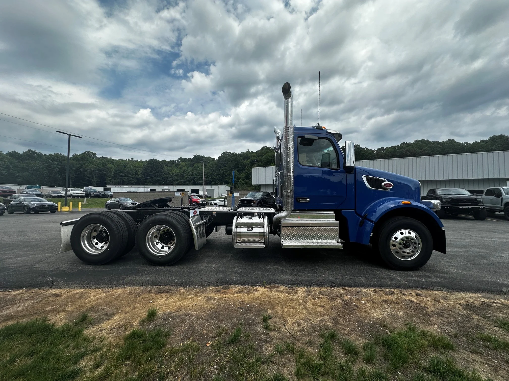 2027 Peterbilt 567 in Butler, PA — photo 9