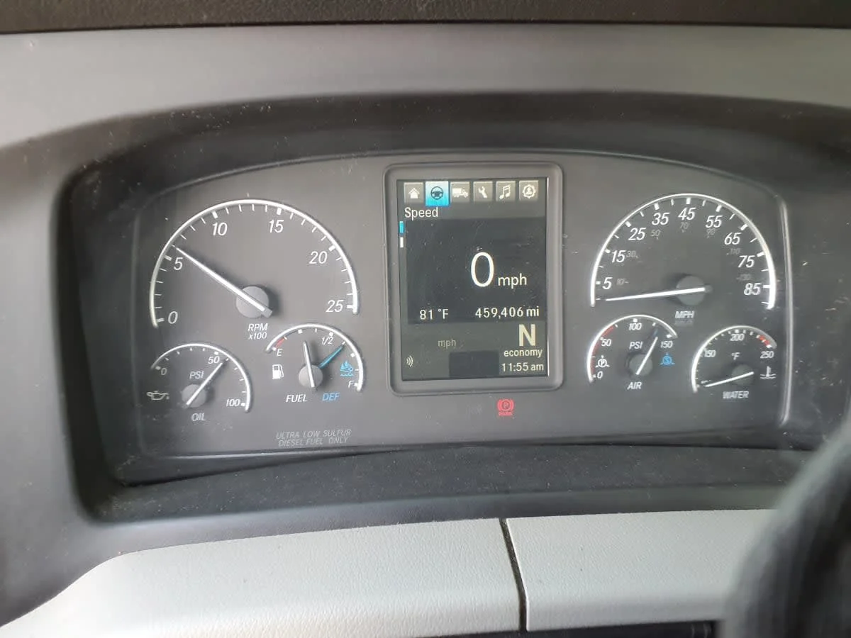 2019 Freightliner Cascadia - image 11