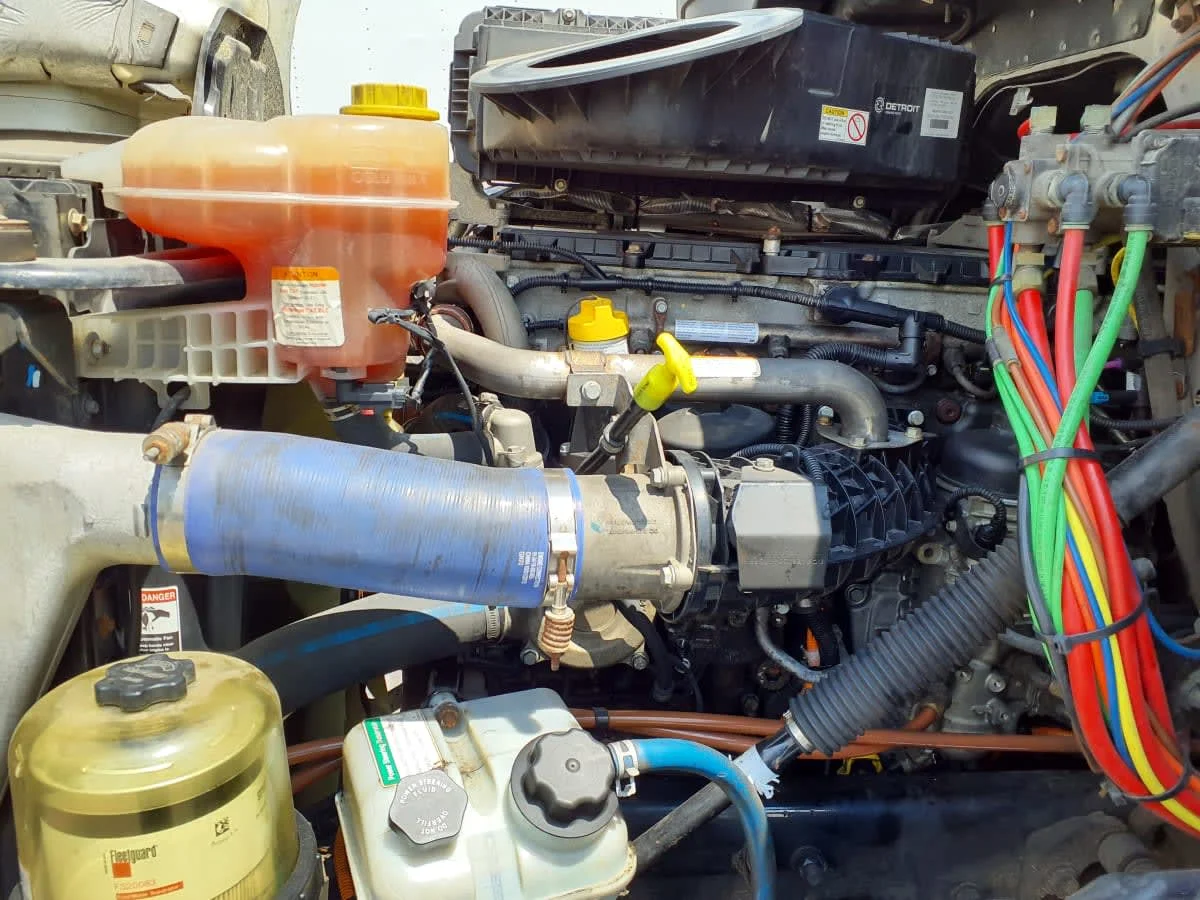 2019 Freightliner Cascadia - image 8