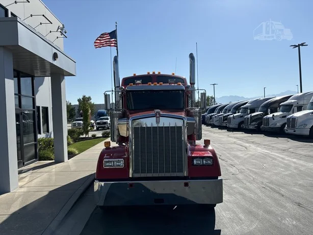 2023 Kenworth W900 in Salt Lake City, UT — photo 5