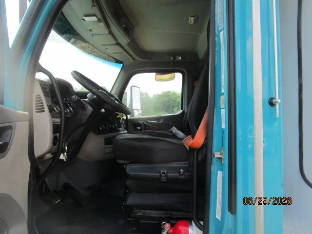 2019 Peterbilt 567 in Butler, PA — photo 9