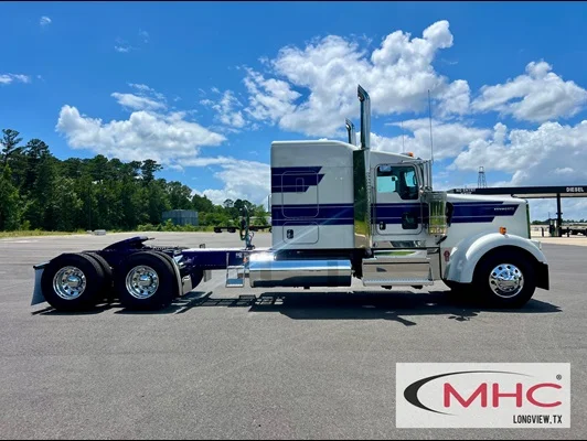 2027 Kenworth W900 in Longview, TX — photo 6