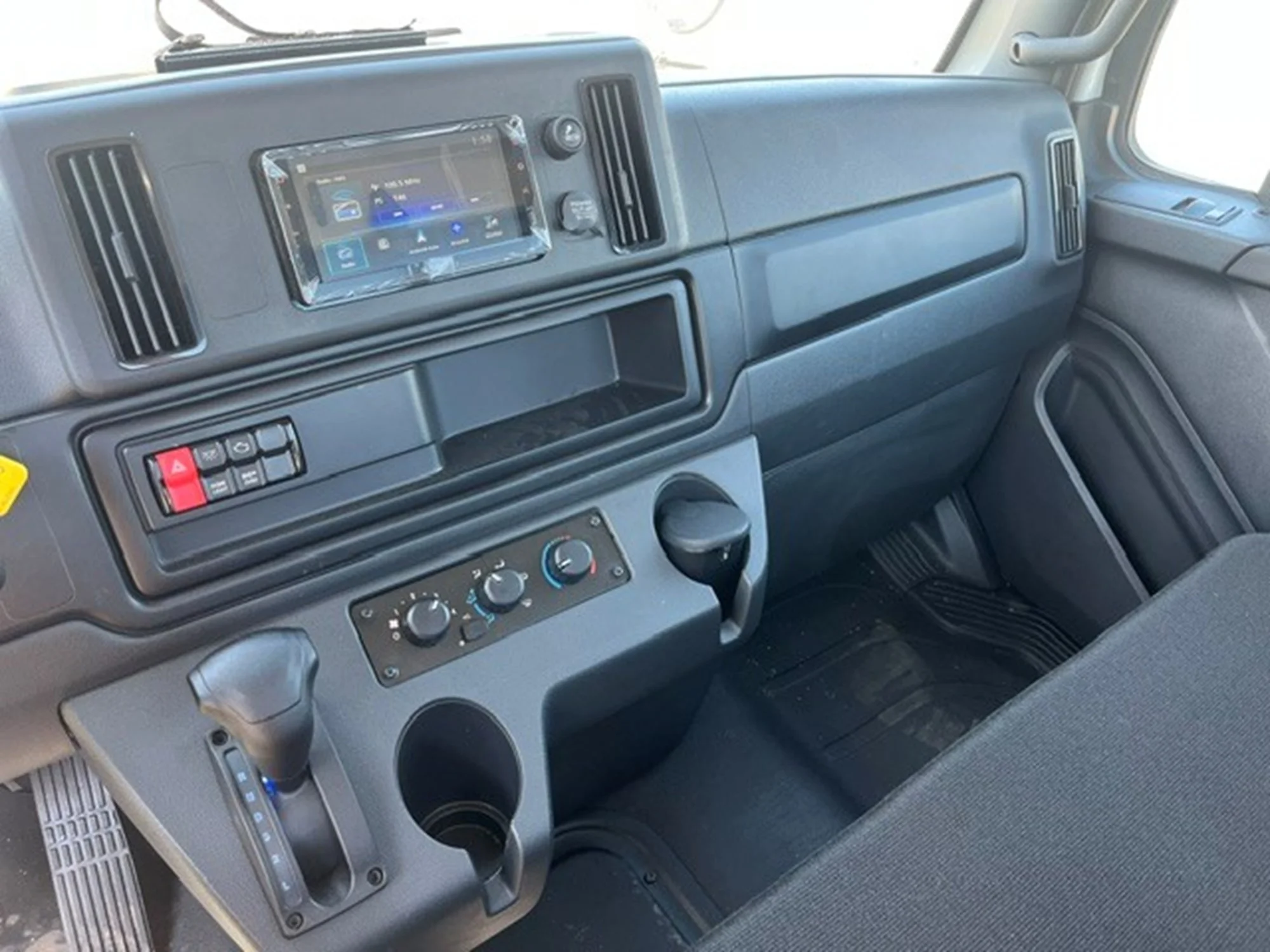 2026 Freightliner eM2 in MI — photo 17