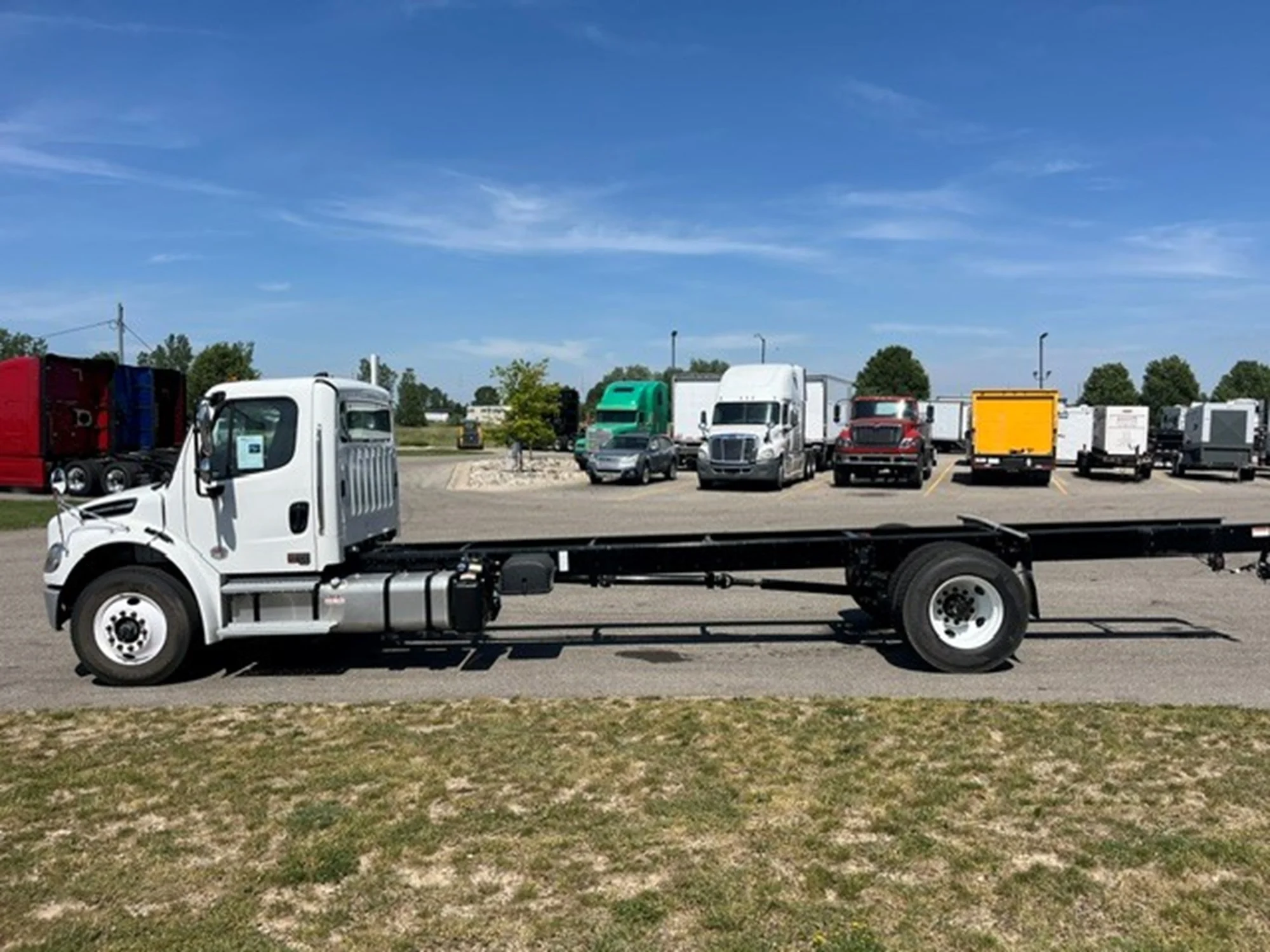 2026 Freightliner eM2 in MI — photo 5