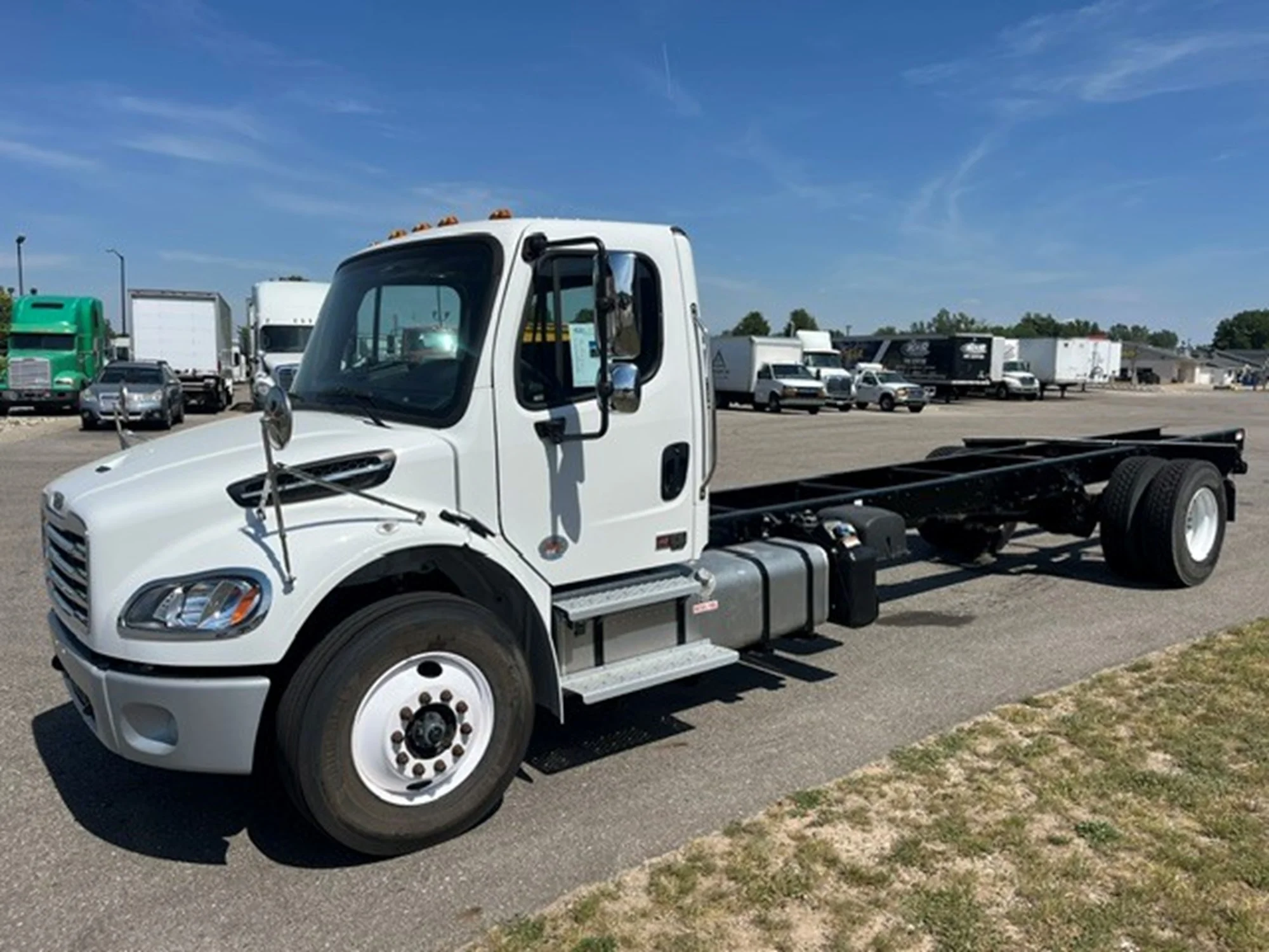 2026 Freightliner eM2 in MI — photo 6