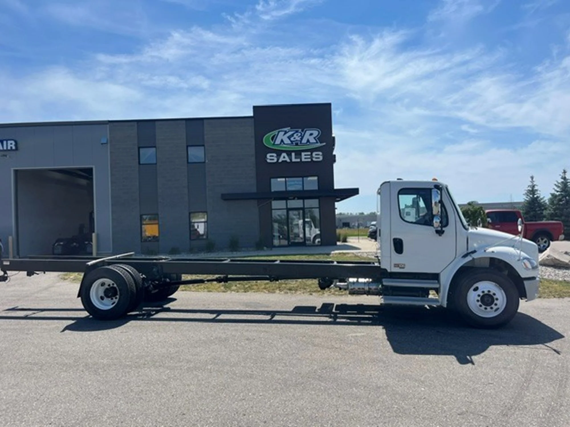 2026 Freightliner eM2 in MI — photo 4