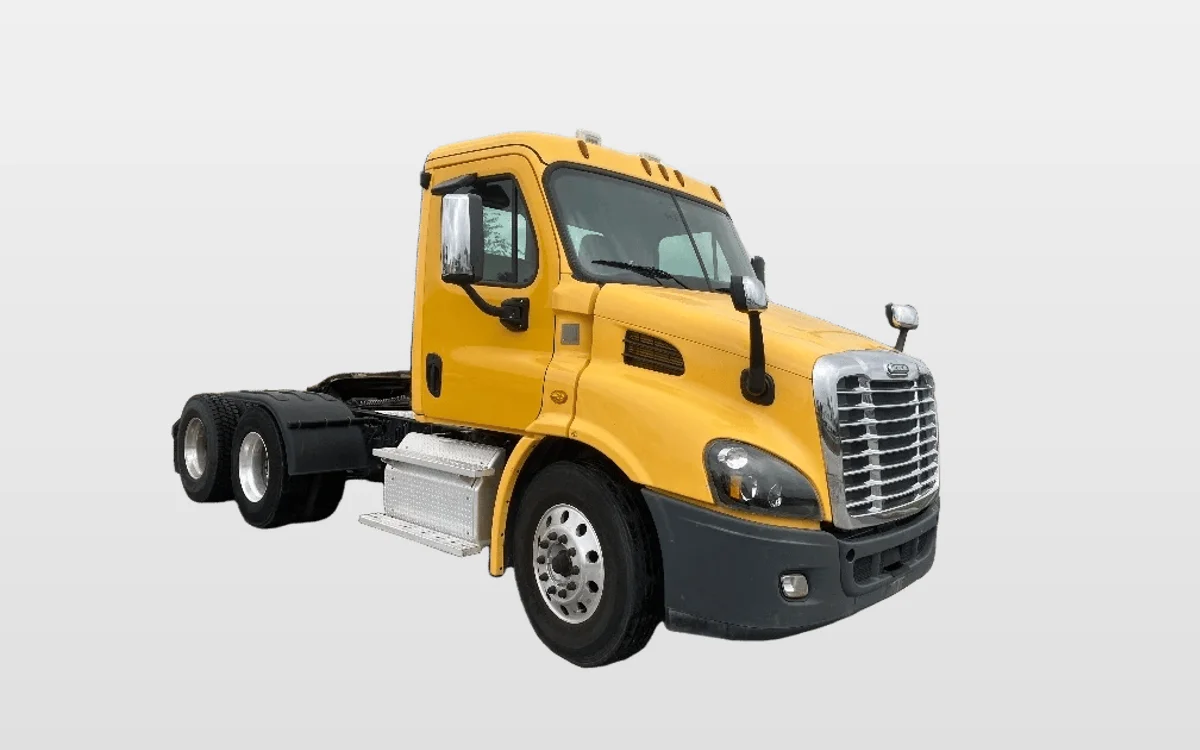 2019 Freightliner - image 1