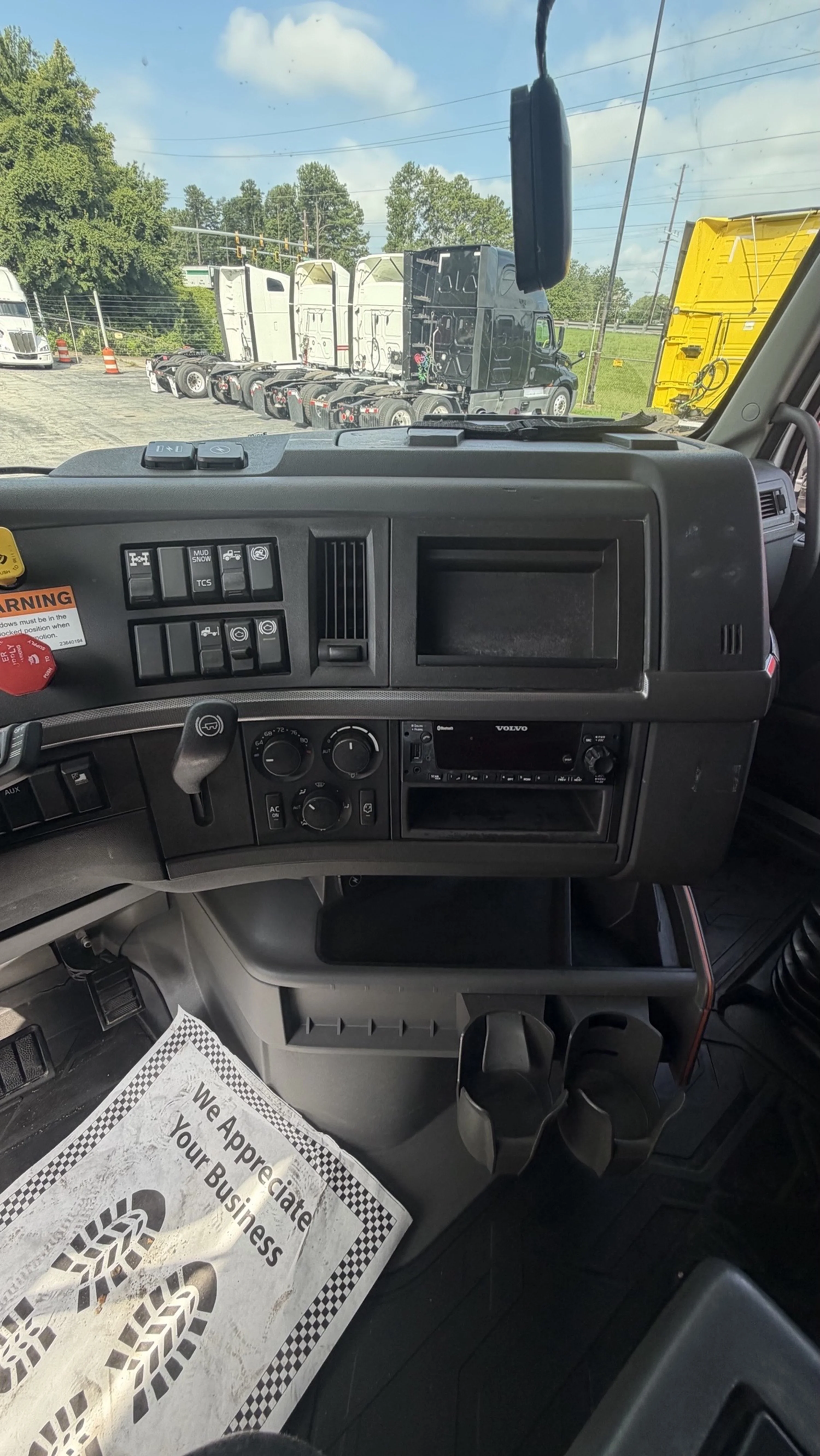 2020 Volvo VNL 760 in Guardian Atlanta — photo 12