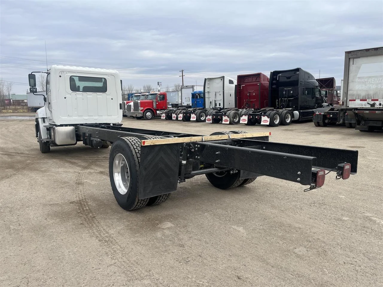 2026 Hino L6 - image 3