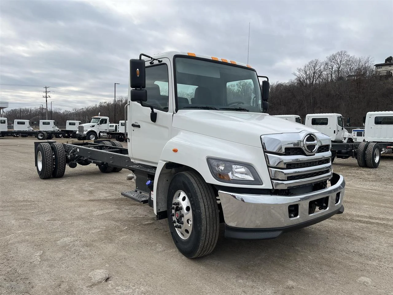 2026 Hino L6 - image 6