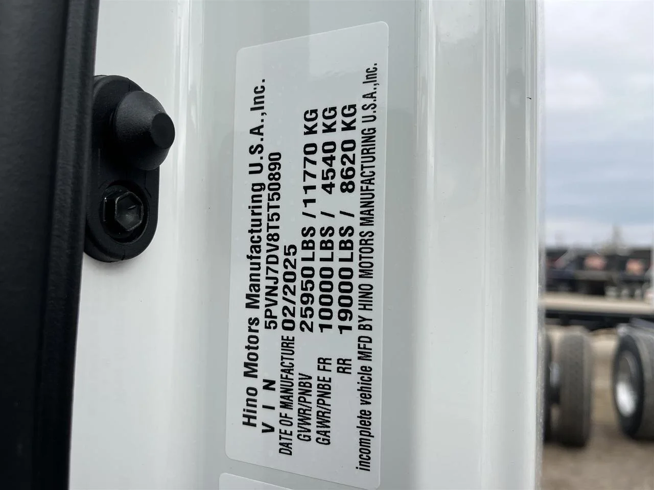 2026 Hino L6 - image 11