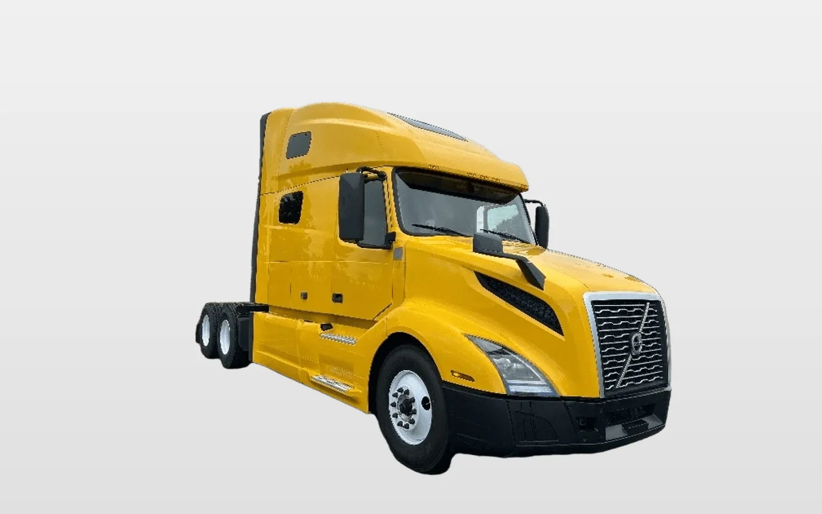 2022 Volvo - image 1