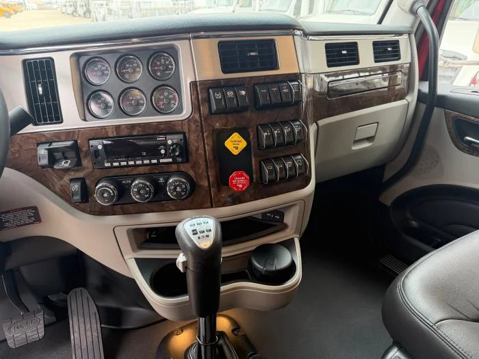 2027 Peterbilt 589 in San Antonio, TX — photo 12