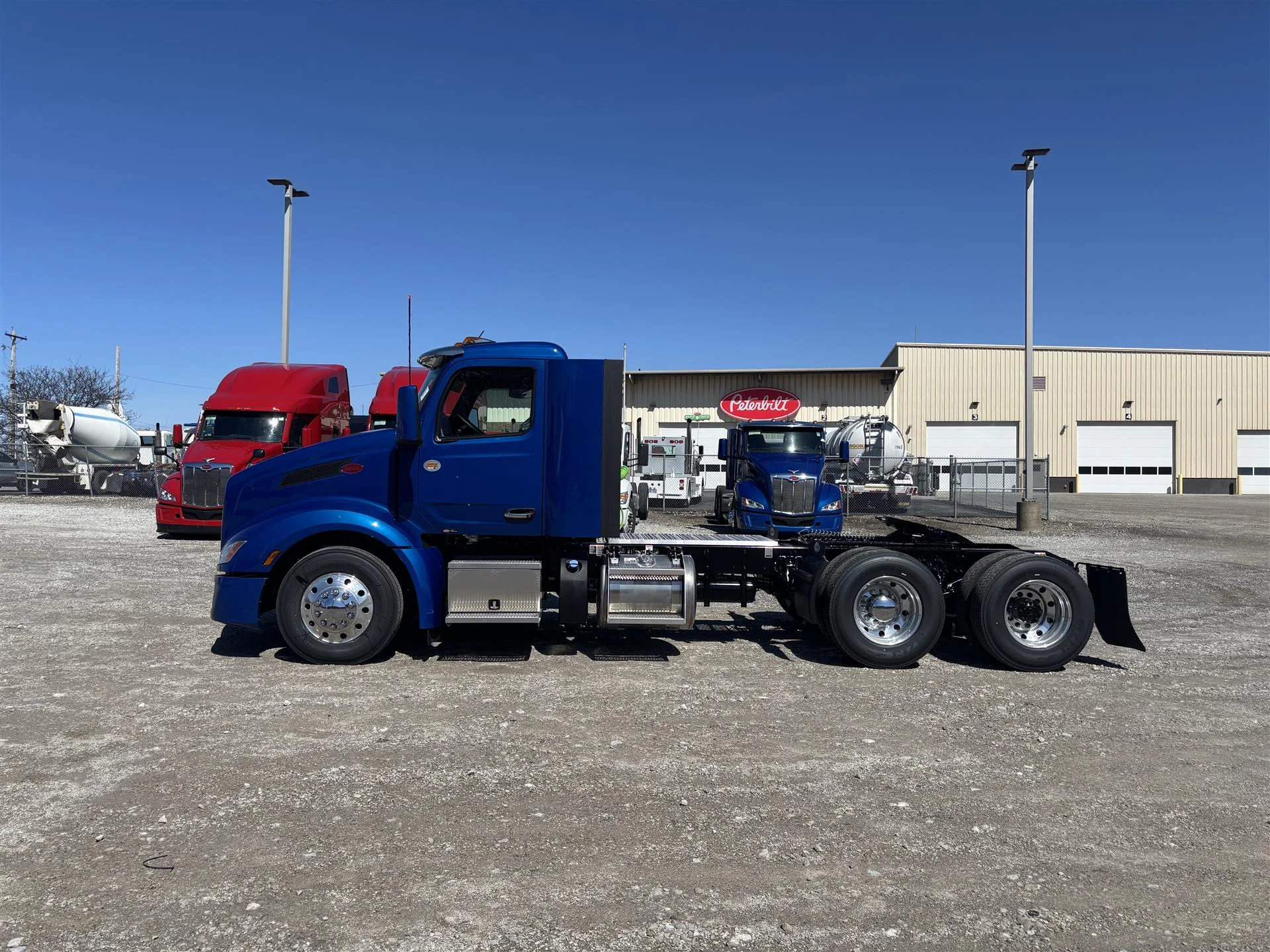 2027 Peterbilt 579