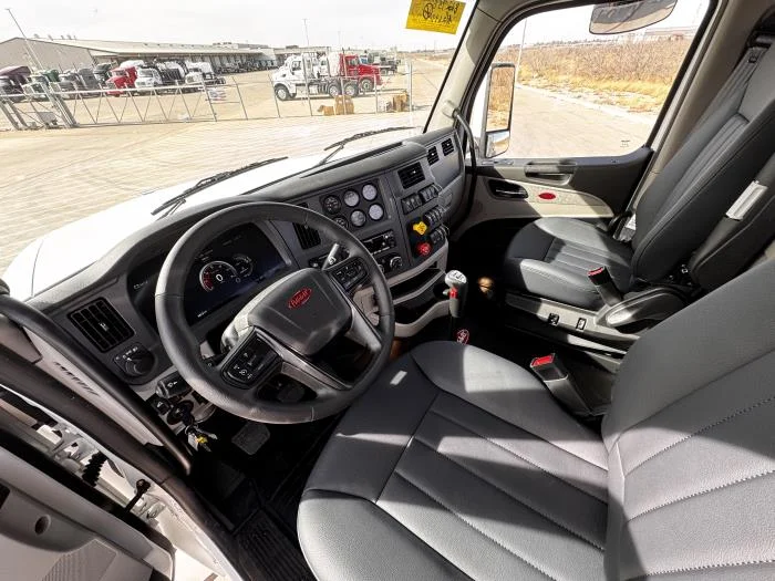 2027 Peterbilt 567 - image 15