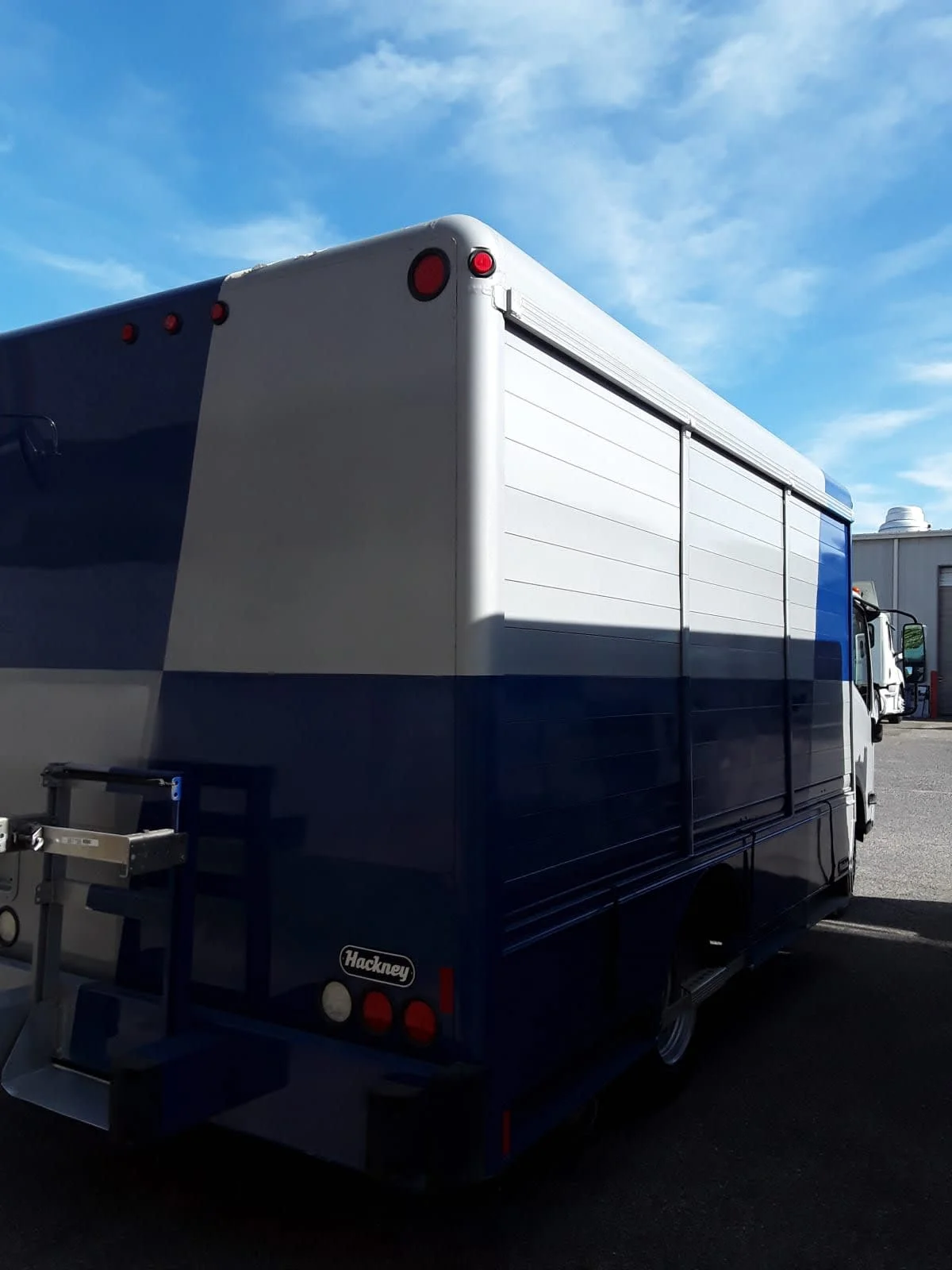 2019 Isuzu NRR in Memphis, TN — photo 4
