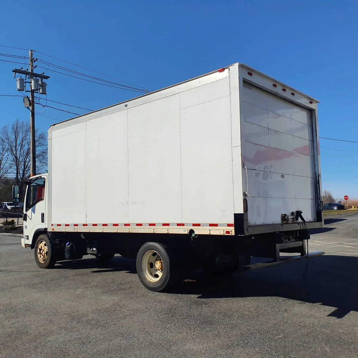 2017 Isuzu NRR - image 6