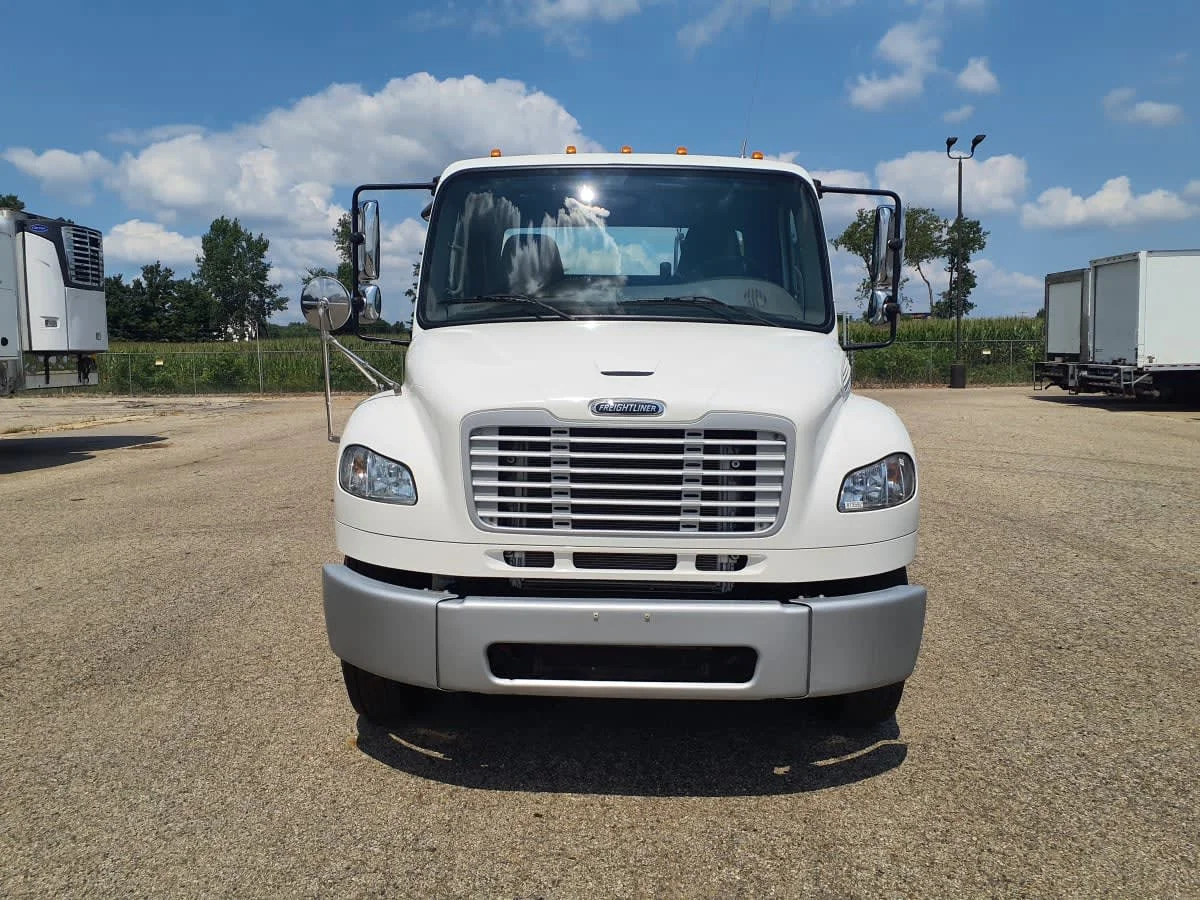 2019 Freightliner M2 106 in Wayland, MI — photo 2