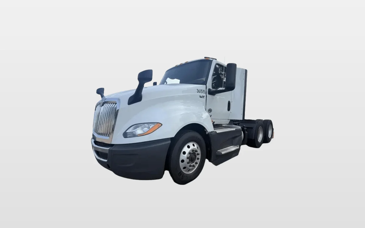 2021 International LT - image 1