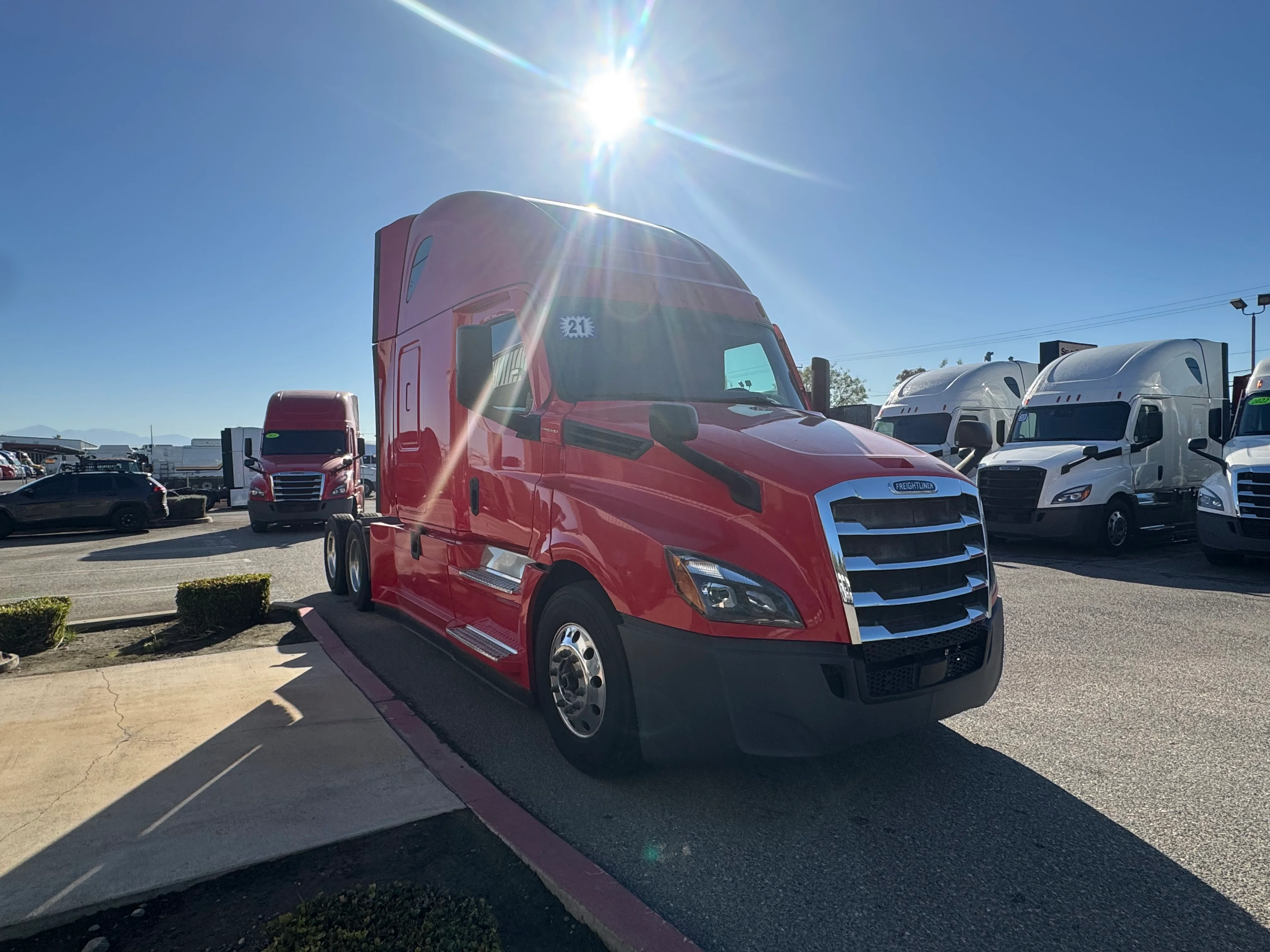 2021 Freightliner Cascadia in Fontana, CA — photo 9