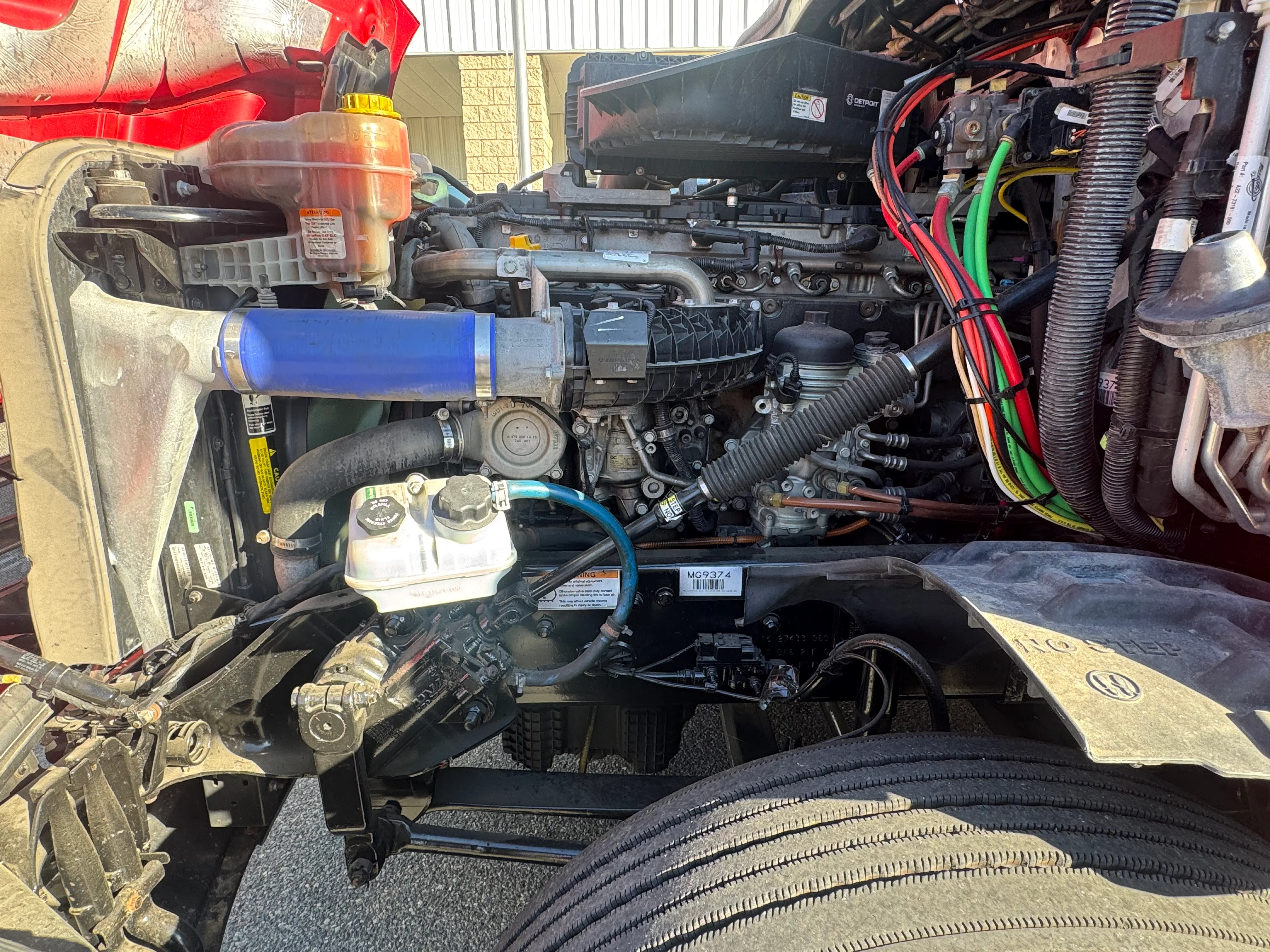 2021 Freightliner Cascadia in Fontana, CA — photo 10
