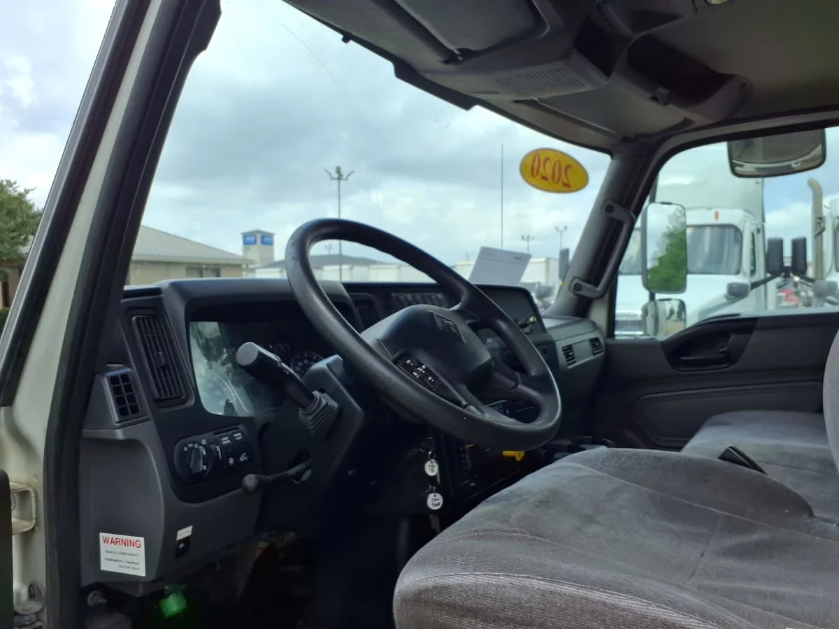 2020 International MV - image 8