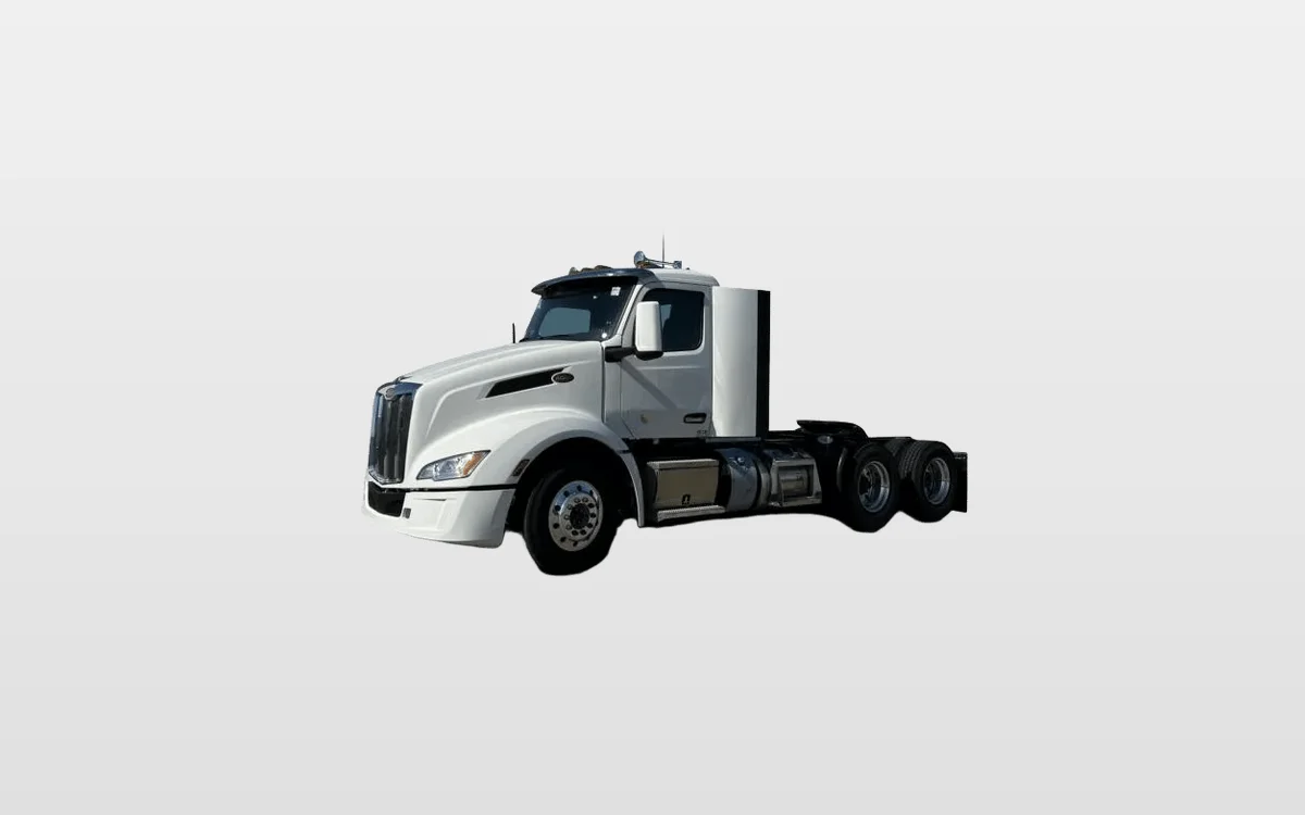 2025 Peterbilt 579 - image 1