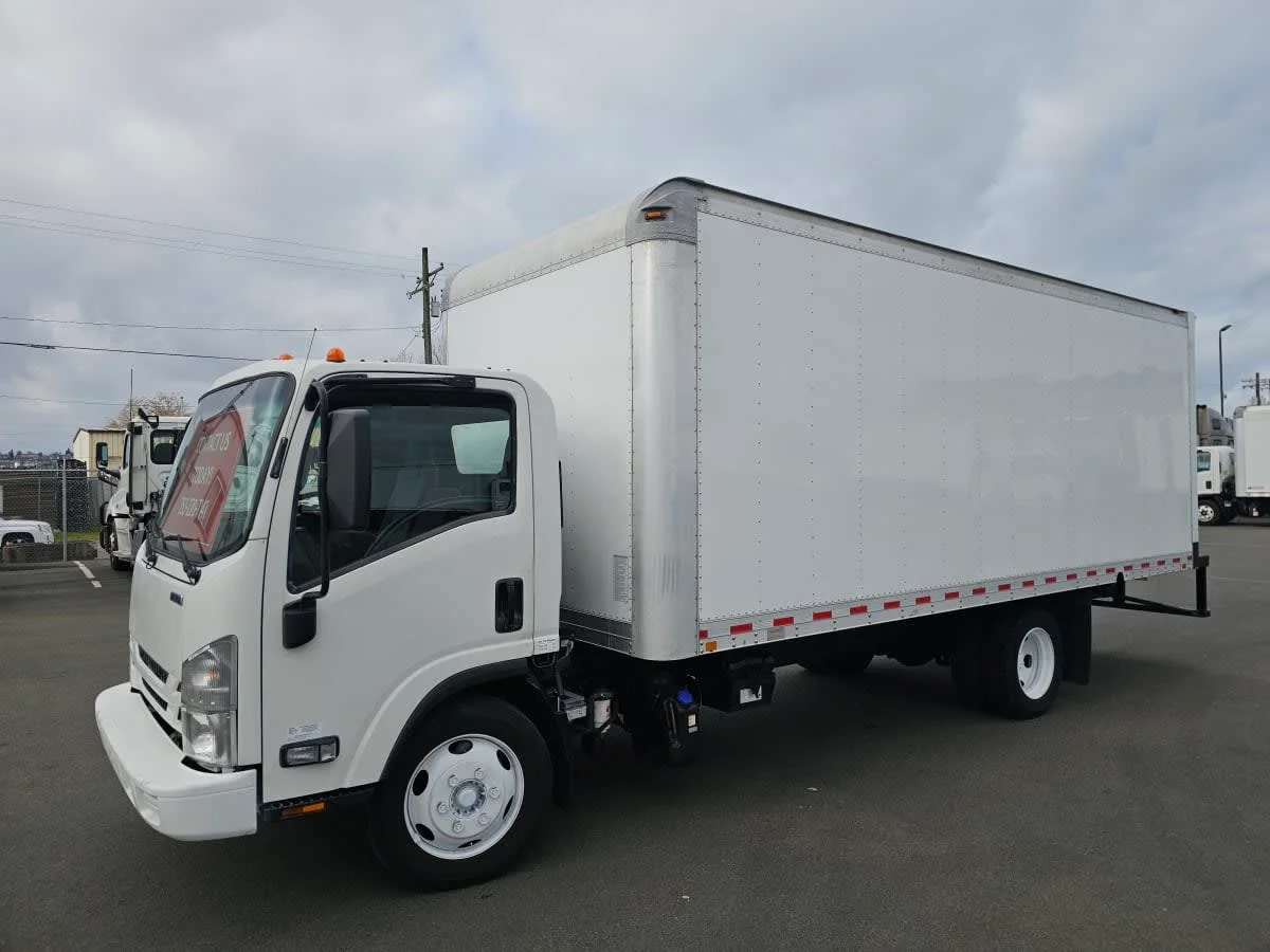 2016 Isuzu NRR in Tacoma, WA