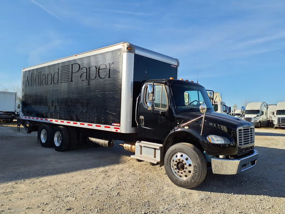 2019 Freightliner M2 106 in Indianapolis, IN — photo 3