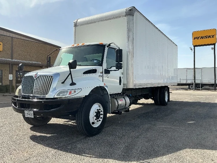 2020 International MV - image 3