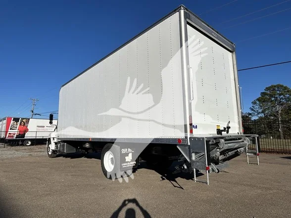 2026 Hino L6 - image 6