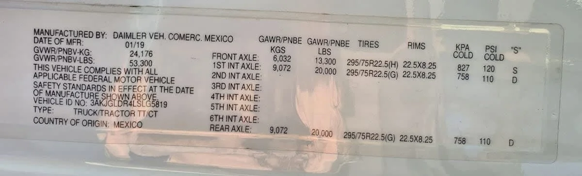 2020 Freightliner Cascadia - image 19