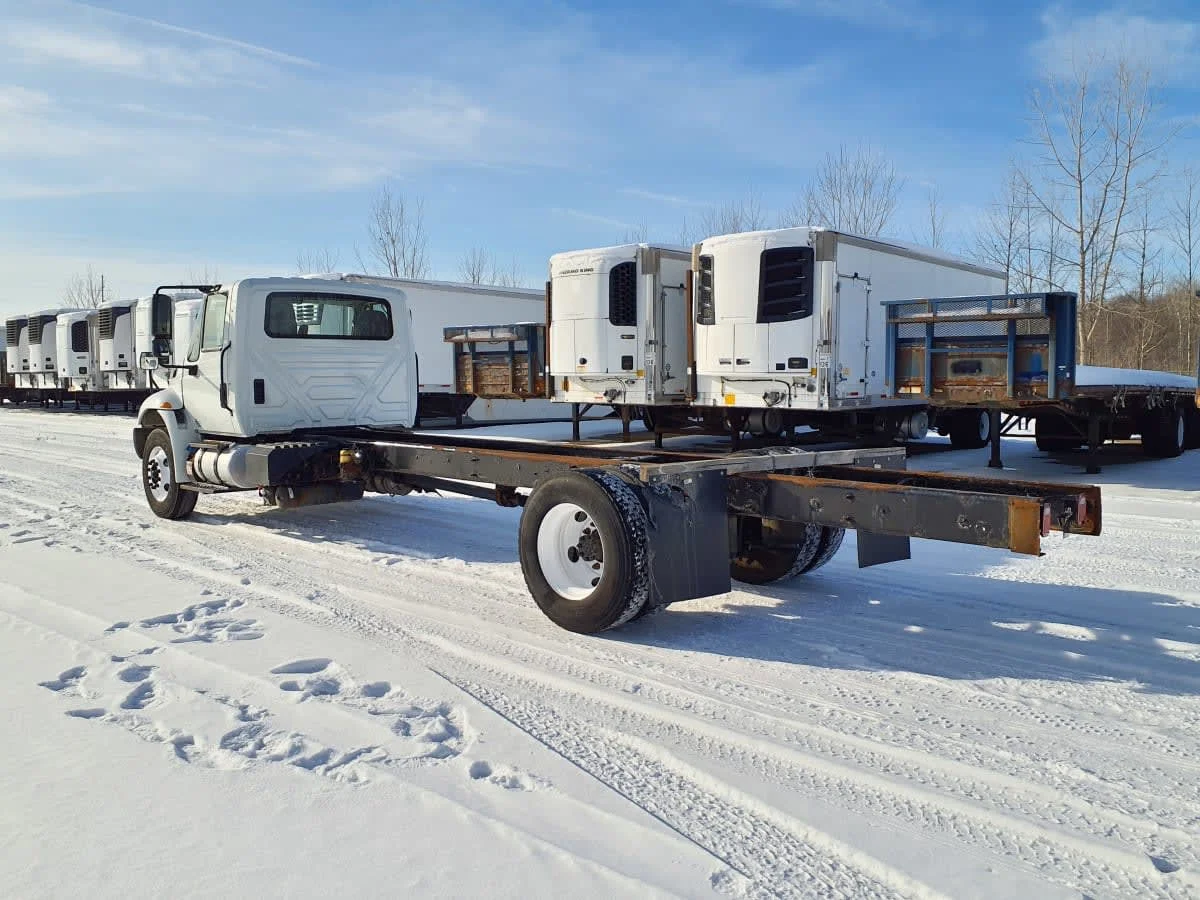 2018 International 4300 - image 6