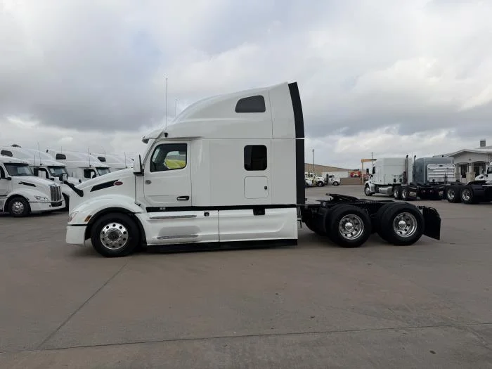 2024 Peterbilt 579 - image 3