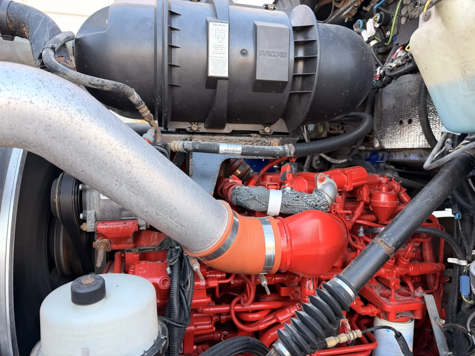 2011 Kenworth T800 - image 14