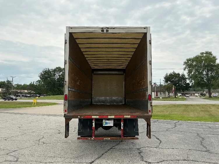 2020 Freightliner eM2 in Chicago (Melrose Park), IL — photo 8