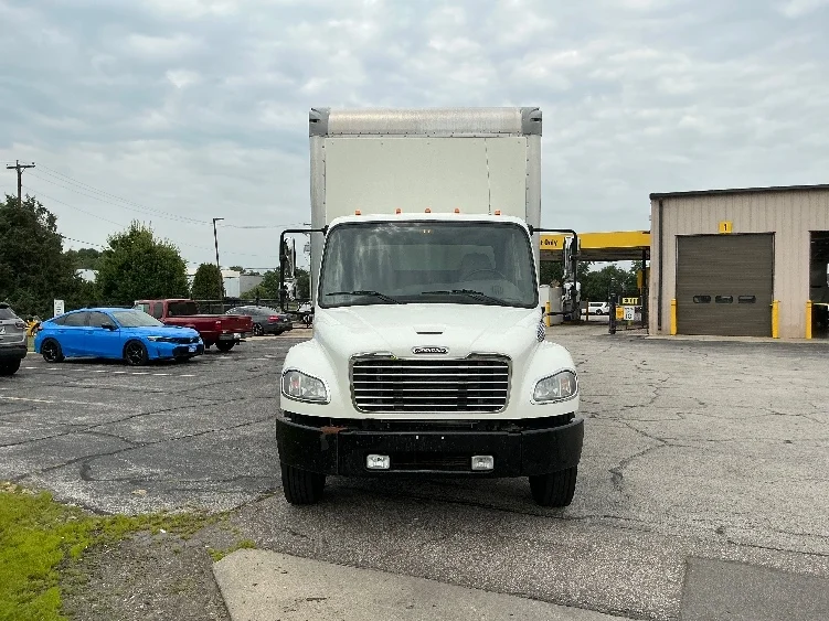 2020 Freightliner eM2 in Chicago (Melrose Park), IL — photo 2
