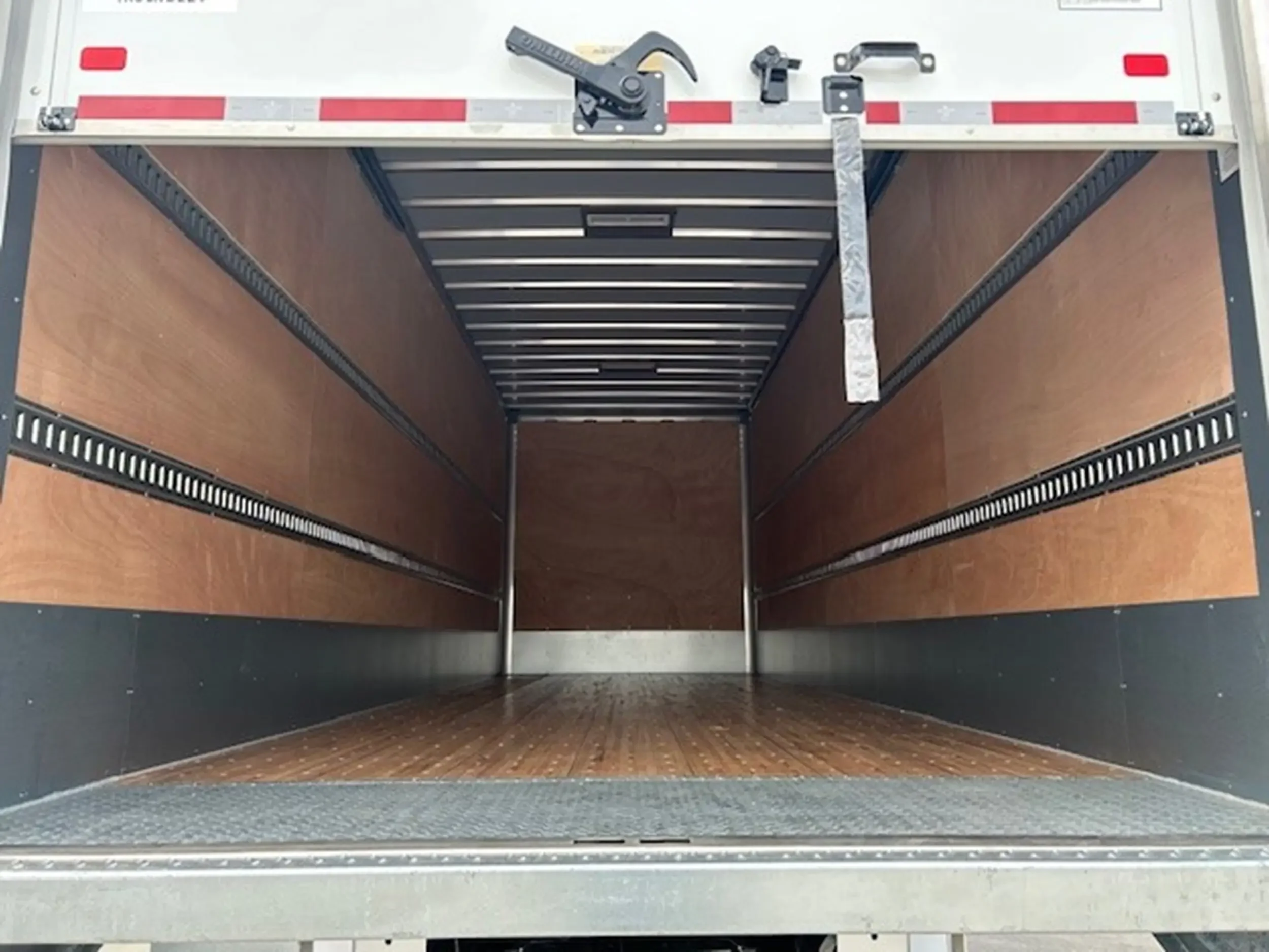 2026 Freightliner M2 106 - image 6