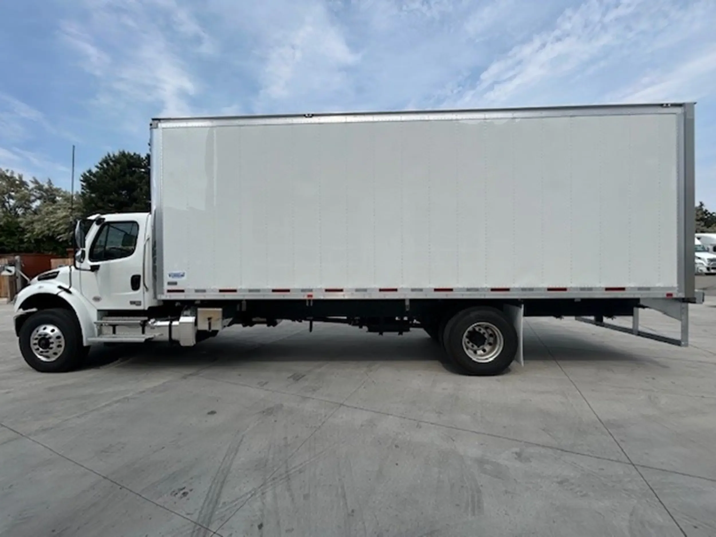 2026 Freightliner M2 106 - image 7