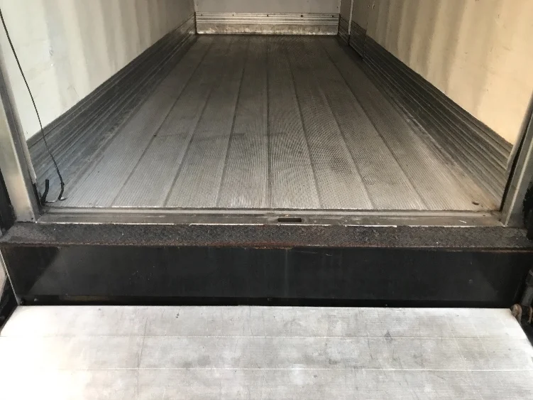 2018 Isuzu NQR - image 10