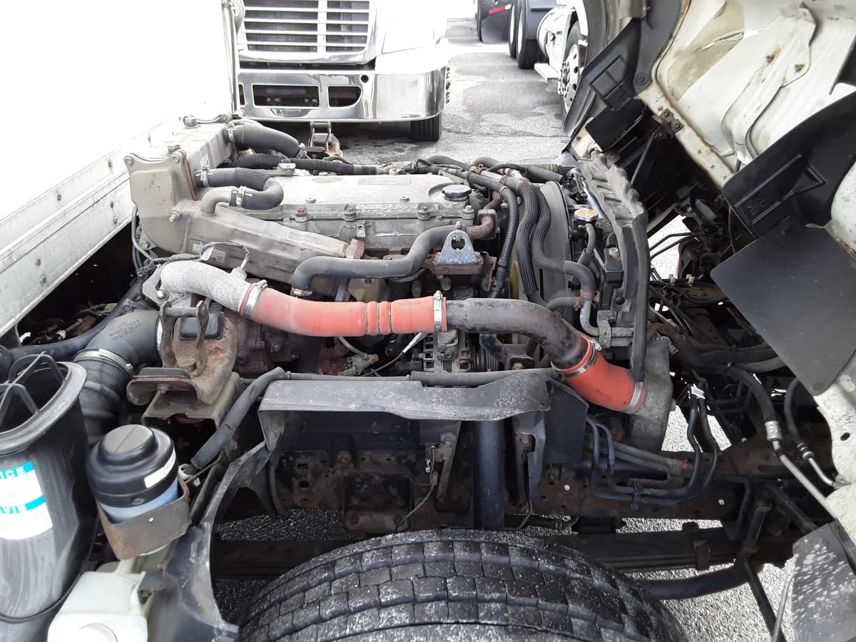 2018 Isuzu NPR - image 15