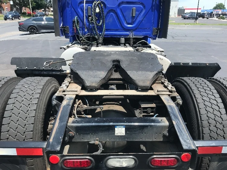 2020 Freightliner Cascadia - image 6