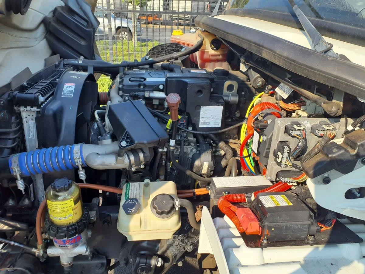 2019 Freightliner M2 106 in Atlanta, GA — photo 9